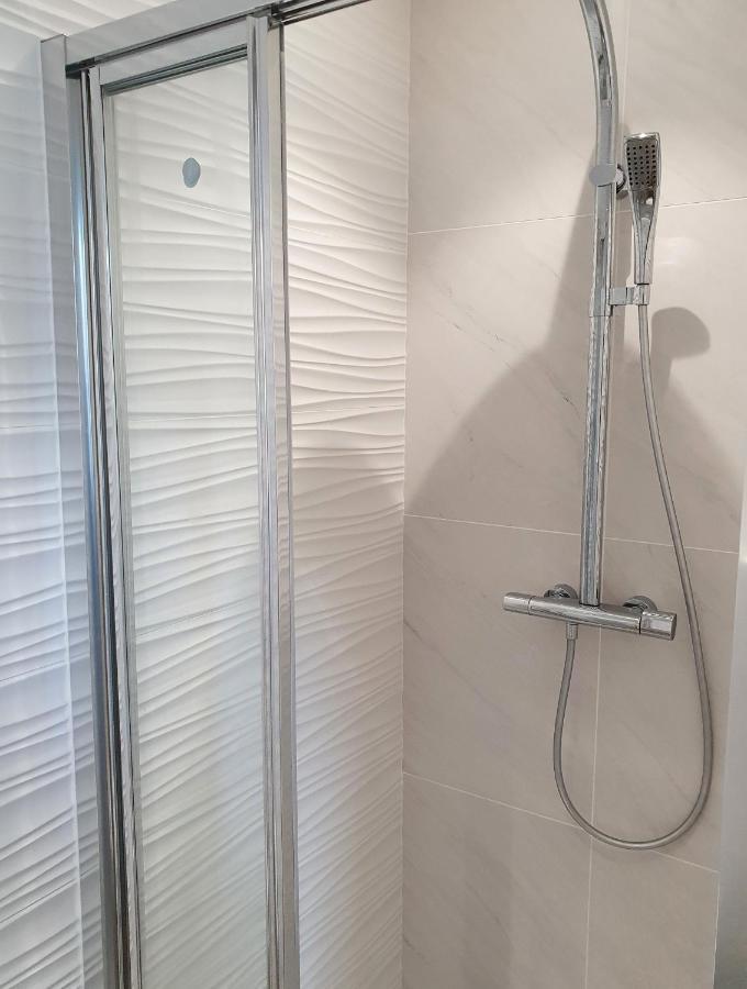 Exigehome - Chambre D'Hote Avec Jacuzzi Et Jardin Paysage, Partage オルジュヴァル エクステリア 写真
