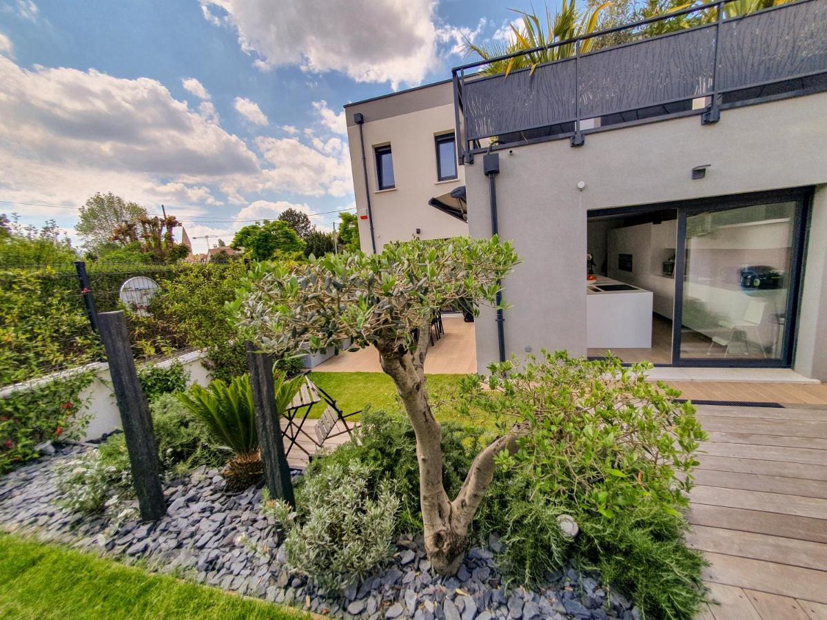 Exigehome - Chambre D'Hote Avec Jacuzzi Et Jardin Paysage, Partage オルジュヴァル エクステリア 写真