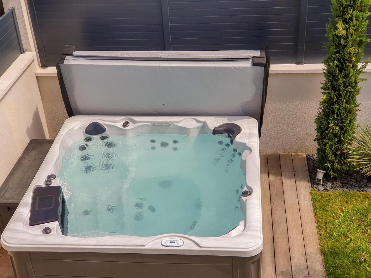 Exigehome - Chambre D'Hote Avec Jacuzzi Et Jardin Paysage, Partage オルジュヴァル エクステリア 写真